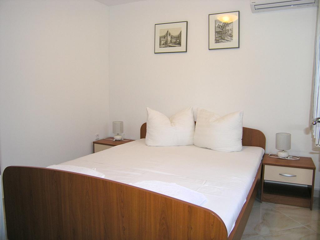 Apartment Martina Krk Town Bagian luar foto