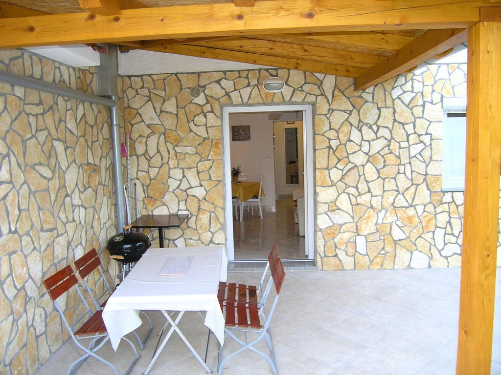 Apartment Martina Krk Town Bagian luar foto