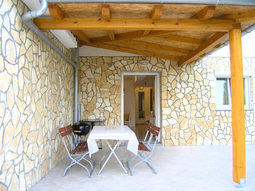 Apartment Martina Krk Town Bagian luar foto