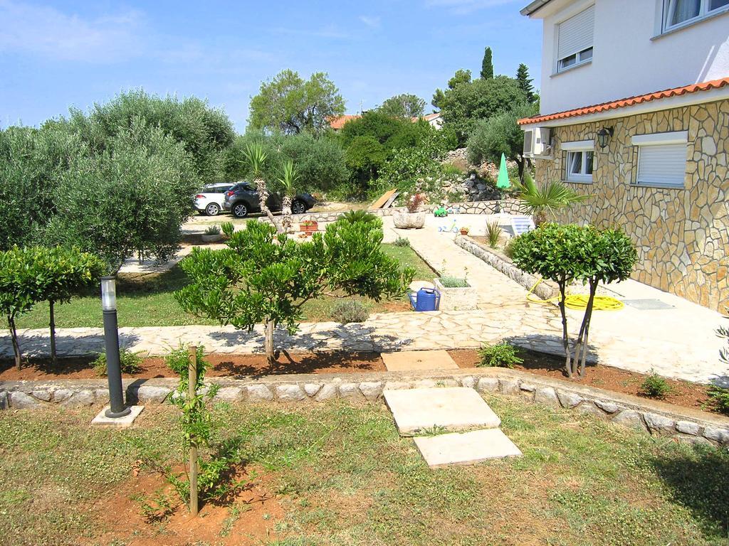 Apartment Martina Krk Town Bagian luar foto